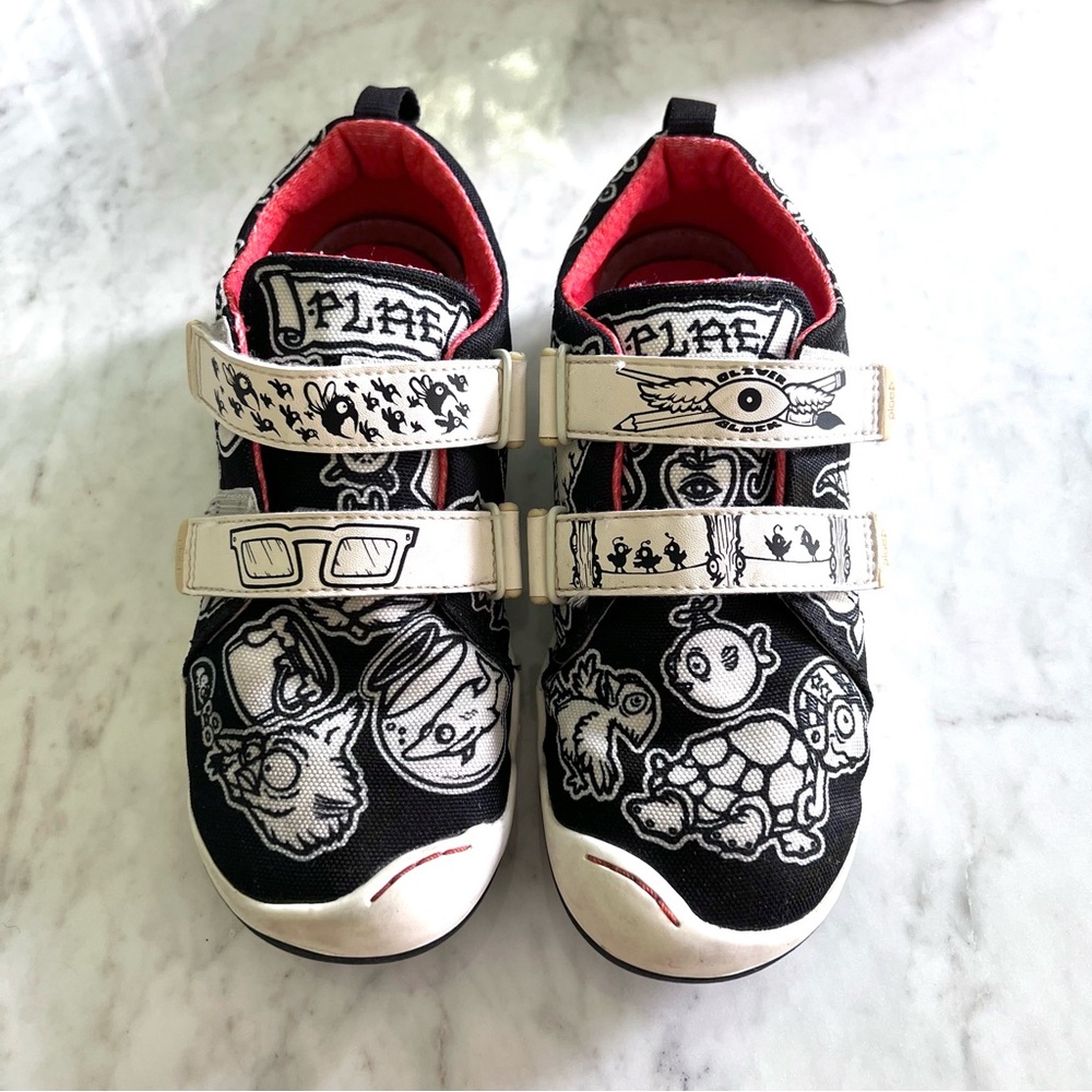 PLAE Roan Sneaker - size 3